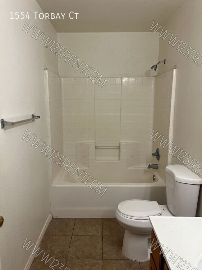Building Photo - 1554 Torbay Ct