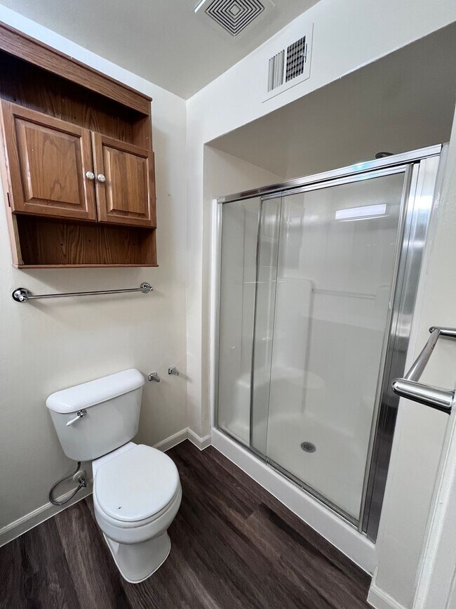 Building Photo - 7130 E 30th St