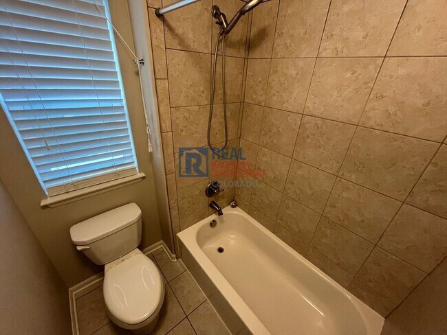 Building Photo - 572 Gallegos Cir