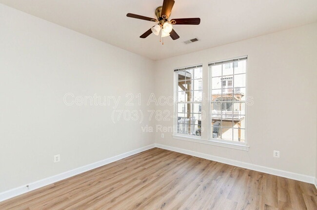 Building Photo - 5675 Harrington Falls Ln