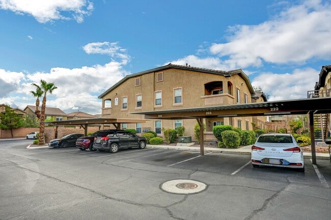 Building Photo - Second Story Condo with Open Floor Plan and Granite Counters