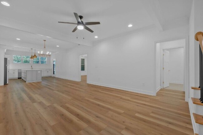 Building Photo - FOR LEASE - NEW BUILD TOWNHOME LOCATED IN ...