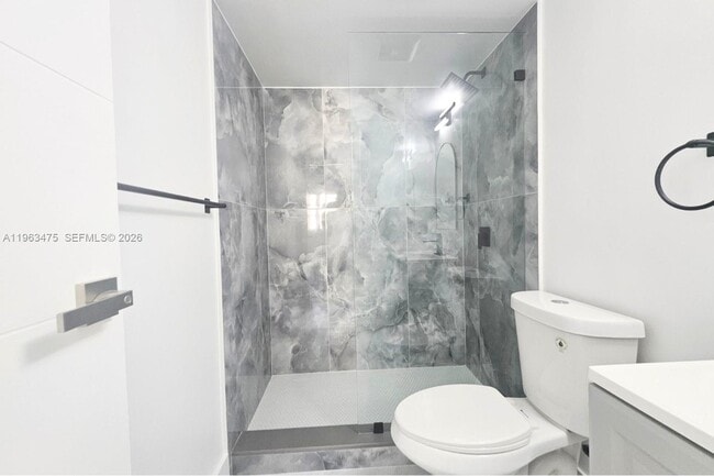 Building Photo - 333 NW 17th Ct