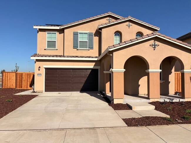 Building Photo - 2 WEEKS FREE RENT February Special - Beautiful 2 Story Home Ready To Be Home!