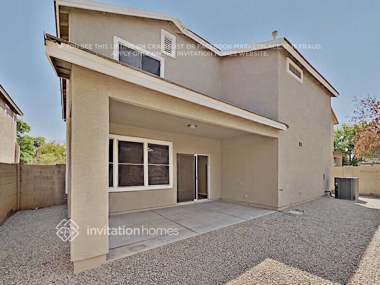 Building Photo - 1490 S Avocet St