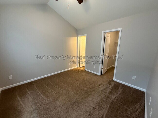 Building Photo - 1207 Willard St