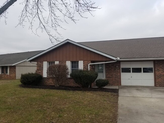 Building Photo - Plainfield Dr 1538-40