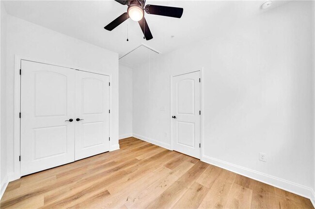 Building Photo - 207 Riverstone Commons Cir