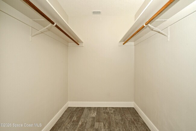 Building Photo - 540 Elliott Dr