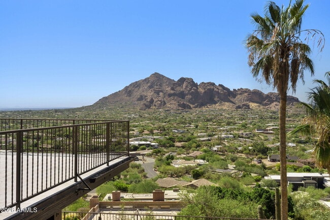 Building Photo - 6900 N Highlands Dr