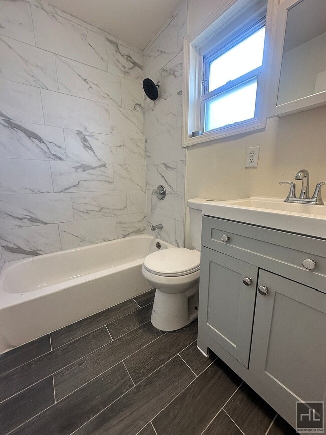 Building Photo - 3Bed/ 2Bath Jamaica, NY (Basement Included)