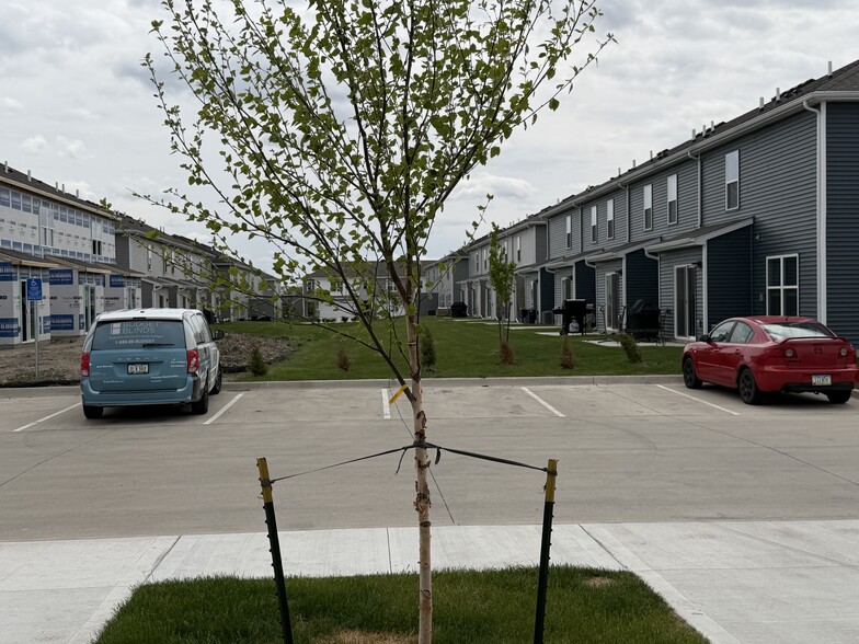 Building Photo - 17021 Persimmon Ln