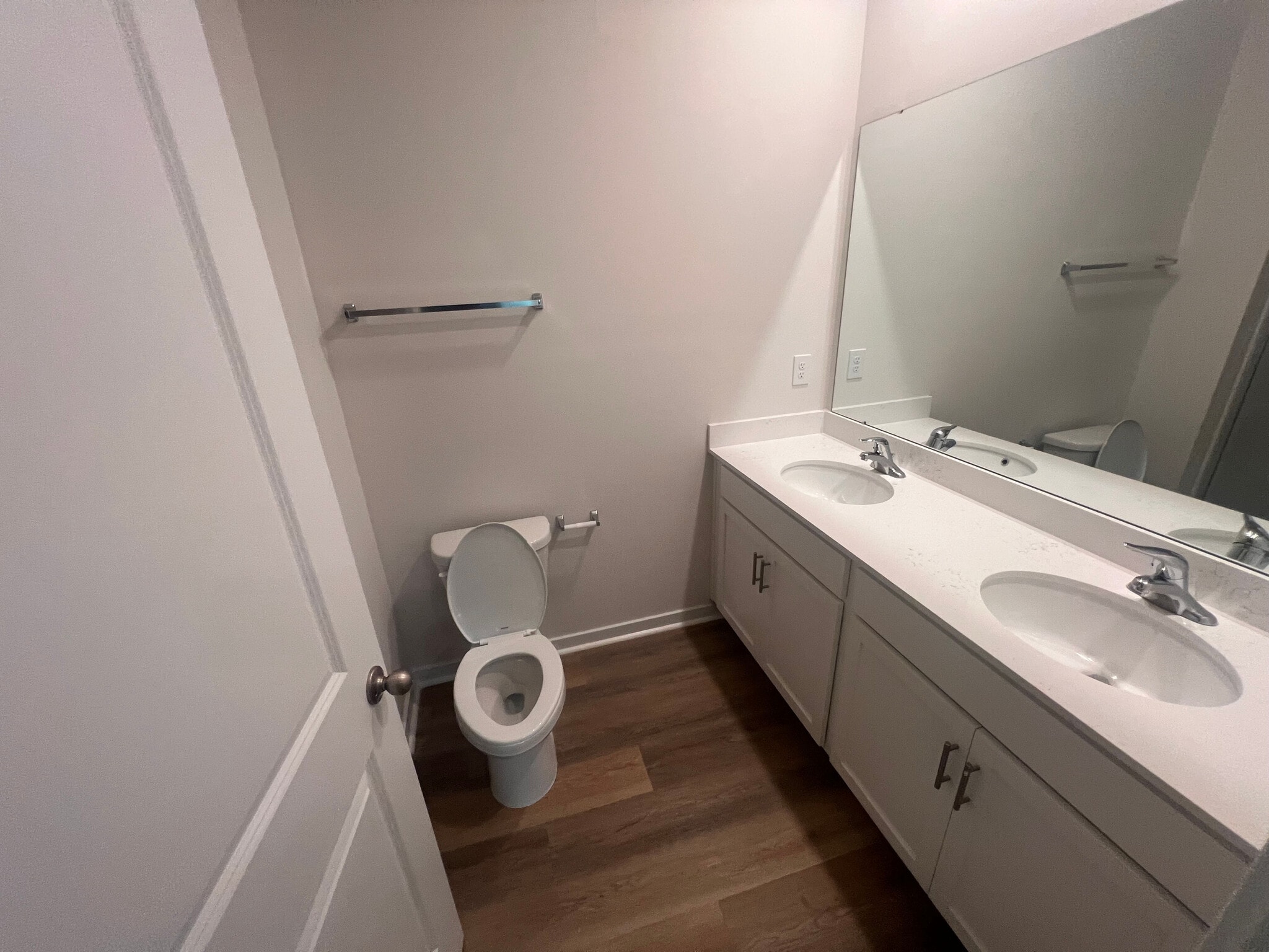 Building Photo - Room in House on Cramer Crk Dr