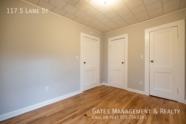 Building Photo - 117 S Lane St