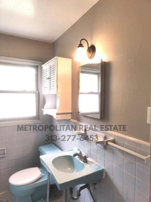 Building Photo - 32139 Balmoral St