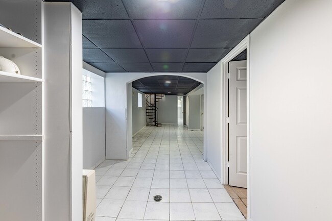 Building Photo - 3838 W 64th St