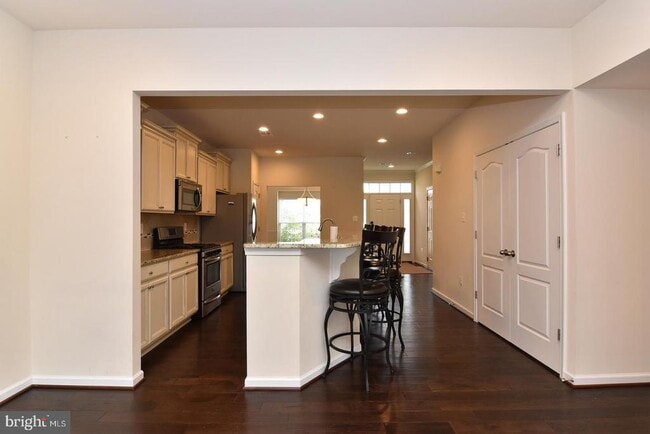 Primary Photo - 20560 Charlotte Blvd