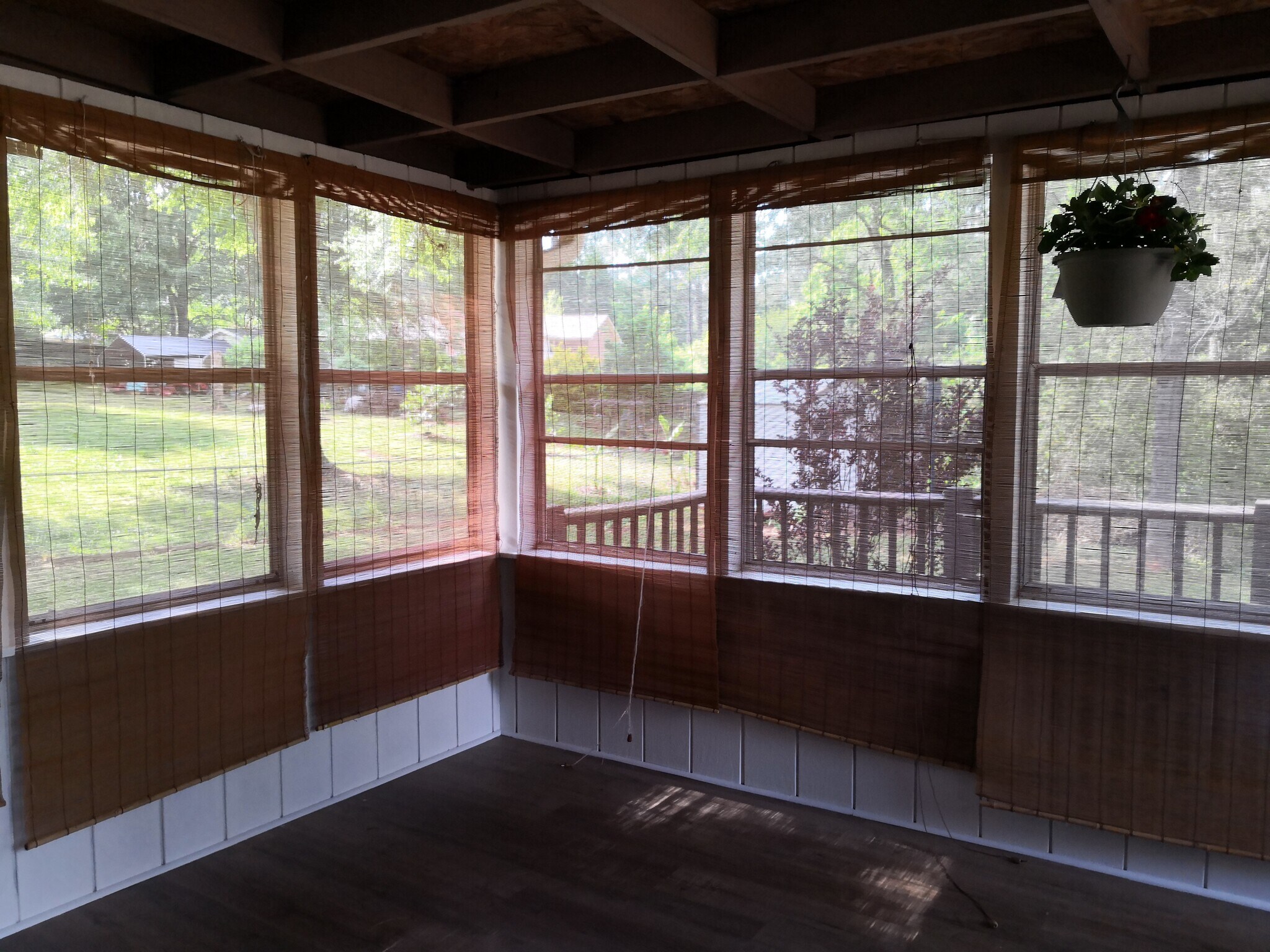 Screenroom - 1471 Crooked Creek Rd