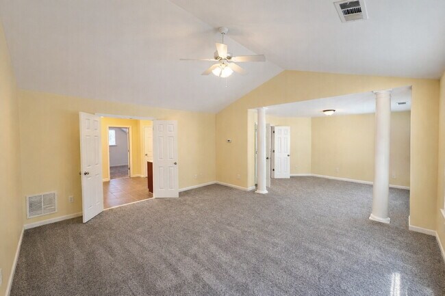 Building Photo - Clean 5 Bedroom Collins Hill Home with First Floor Suite and Oversized Master