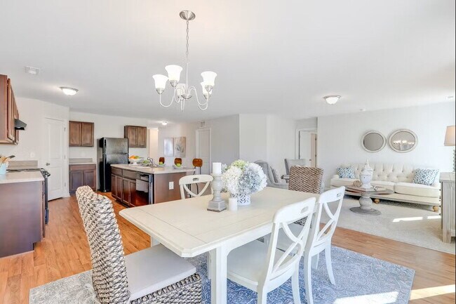 Building Photo - Modern Comfort & Tranquil Living in Winnabow, NC - Showings will begin December 8, 2025 with a 24...