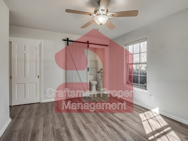 Building Photo - 2024 NW 45th St