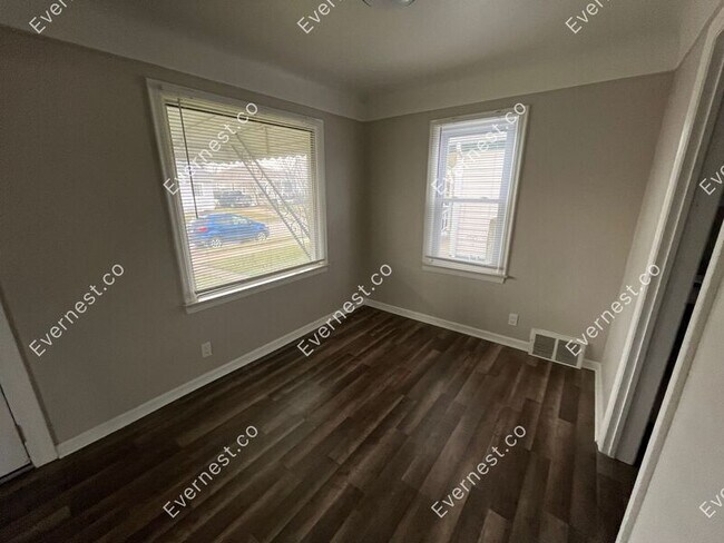 Building Photo - 1145 10th St