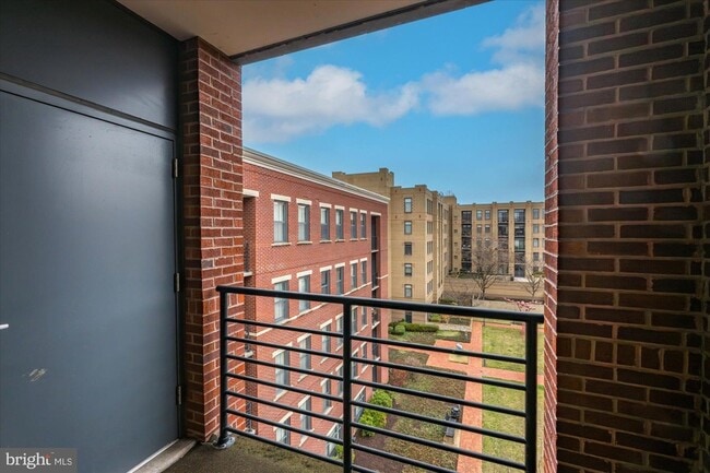 Building Photo - 1111 Oronoco St