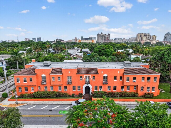 Primary Photo - 623 Park Pl