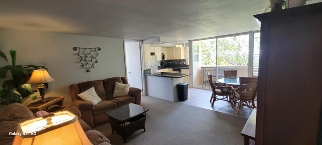 Building Photo - 84 Pukihae St