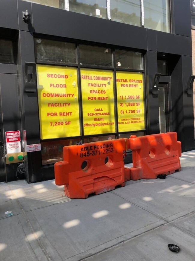 Building Photo - 1595 Broadway