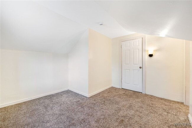 Building Photo - 321 Eggert Rd