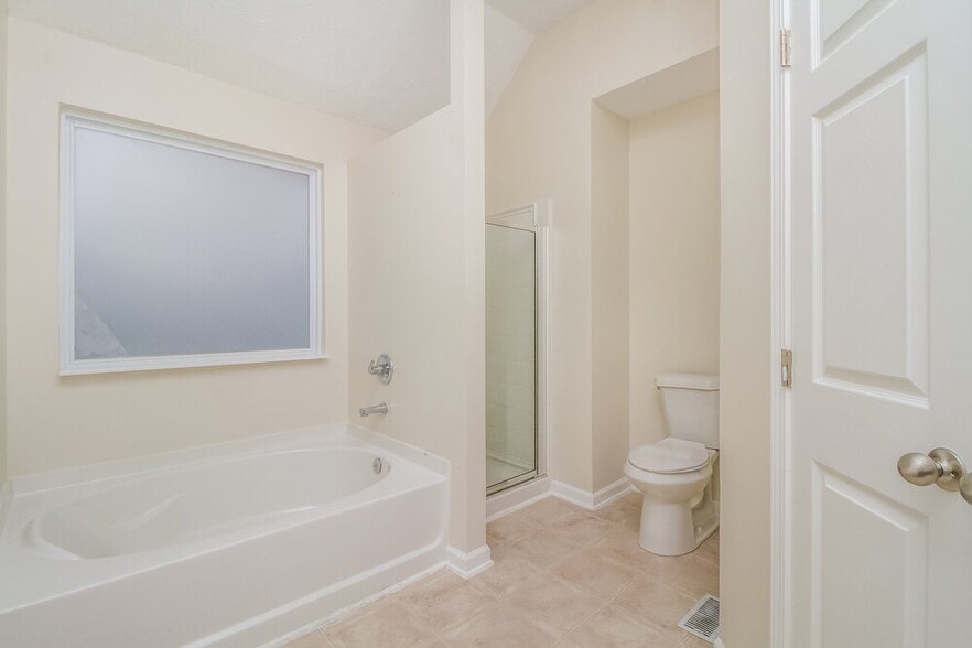 Building Photo - 7212 Legacy Dr