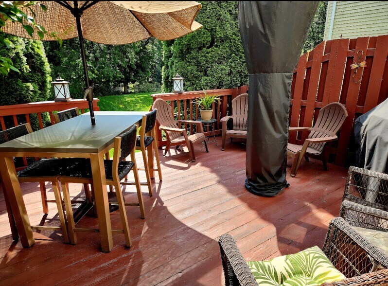 Back patio - 1637 Ilona Dr