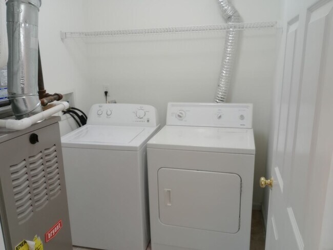 Building Photo - 3501-3503-3503 La Mesa Dr