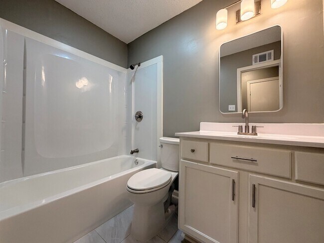Building Photo - 3884 Kerston Dr