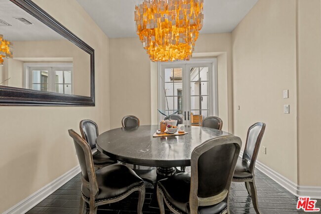 Building Photo - 25400 Prado De Las Peras