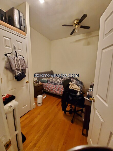 Building Photo - 43 Bay State Rd