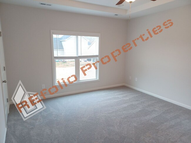 Building Photo - Beautiful 4BD 2.5BA Home w/Primary Suite o...