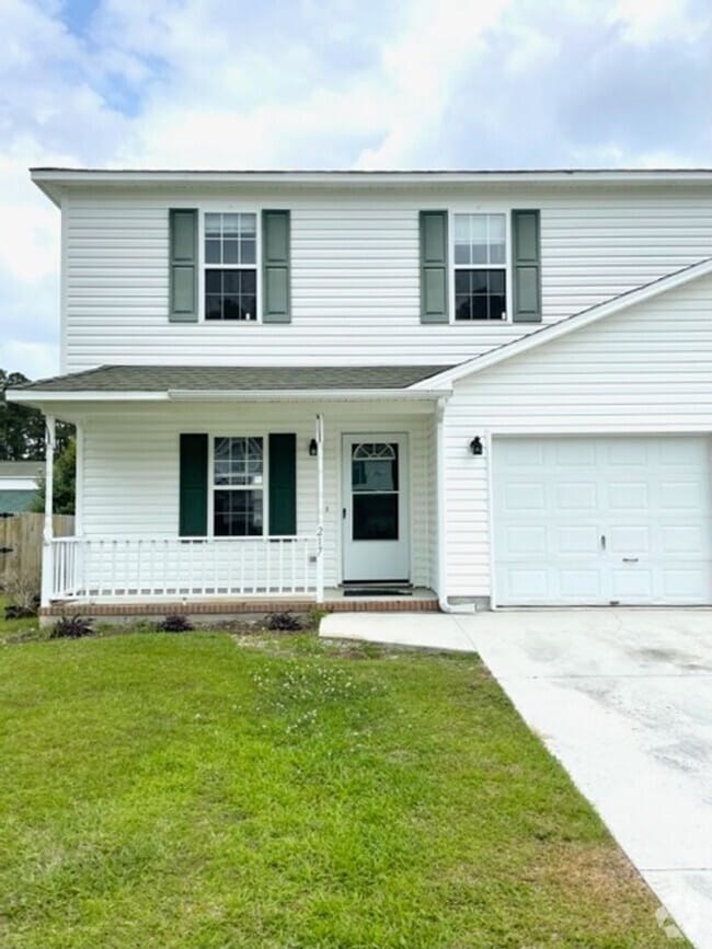 Building Photo - Welcome to Horse Creek Farms!