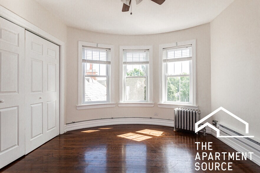 Primary Photo - 2133 W Giddings St