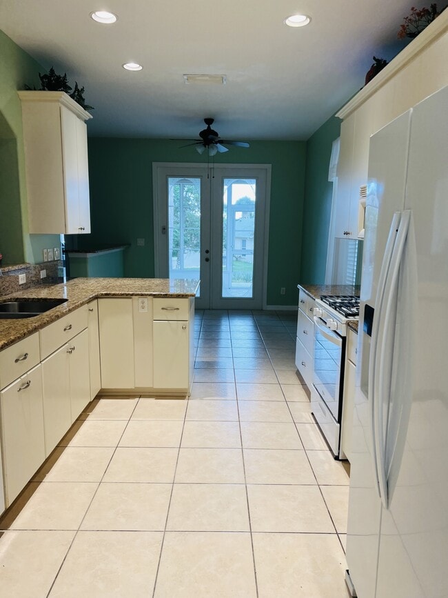 Building Photo - 5446 Sea Leopard St