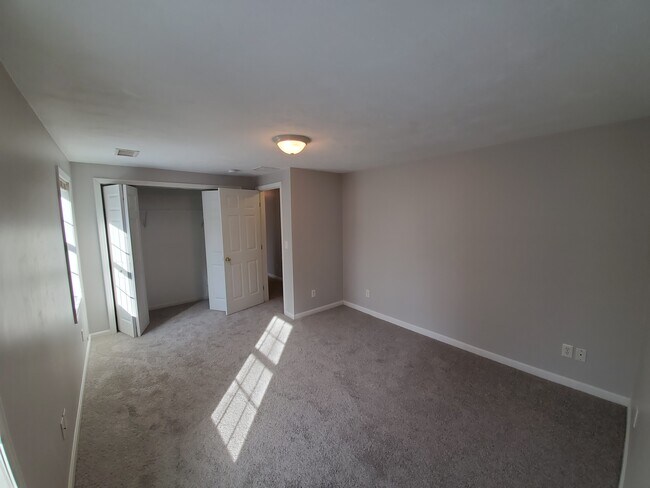 Bedroom 1 - 1 Rosamond St