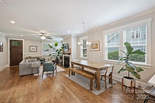 Building Photo - 126 N Smallwood Pl