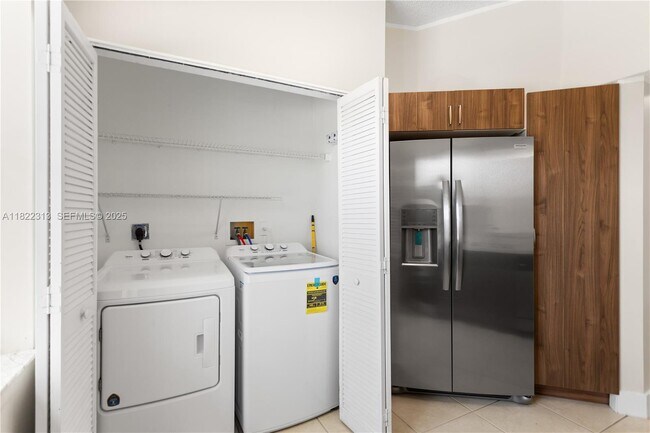 Building Photo - 9645 NW 1st Ct