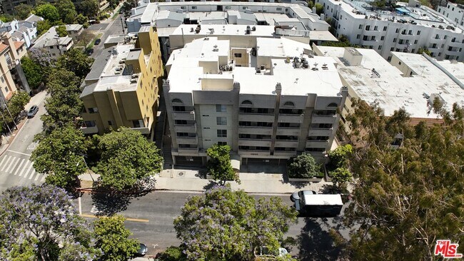 Building Photo - 10960 Ashton Ave