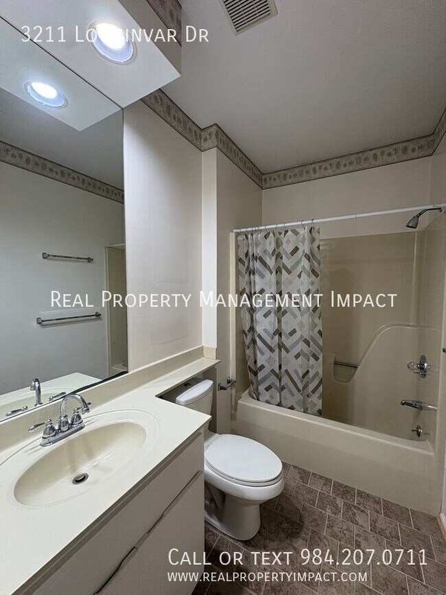 Building Photo - 3211 Lochinvar Dr