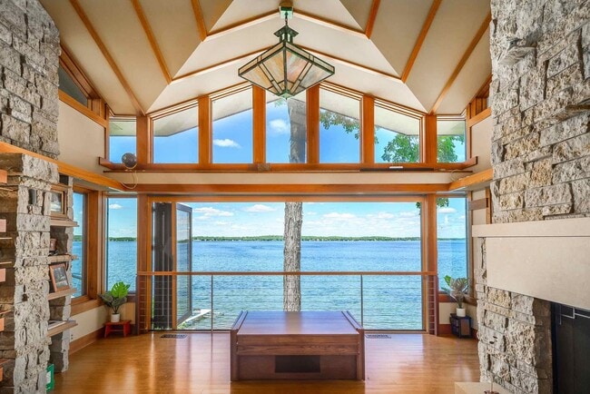 Primary Photo - Lake Mendota Dream Home in Desirable Sprin...