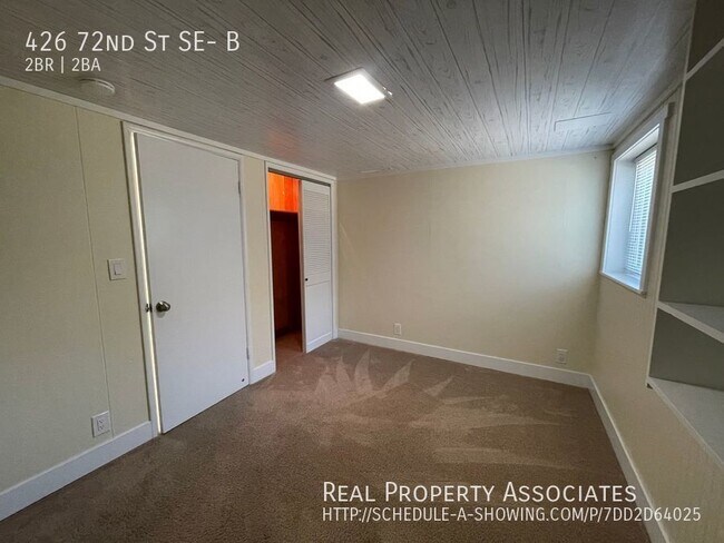 Building Photo - Beverly Lake 2 Bed, 1.5 Bath, Available NOW!