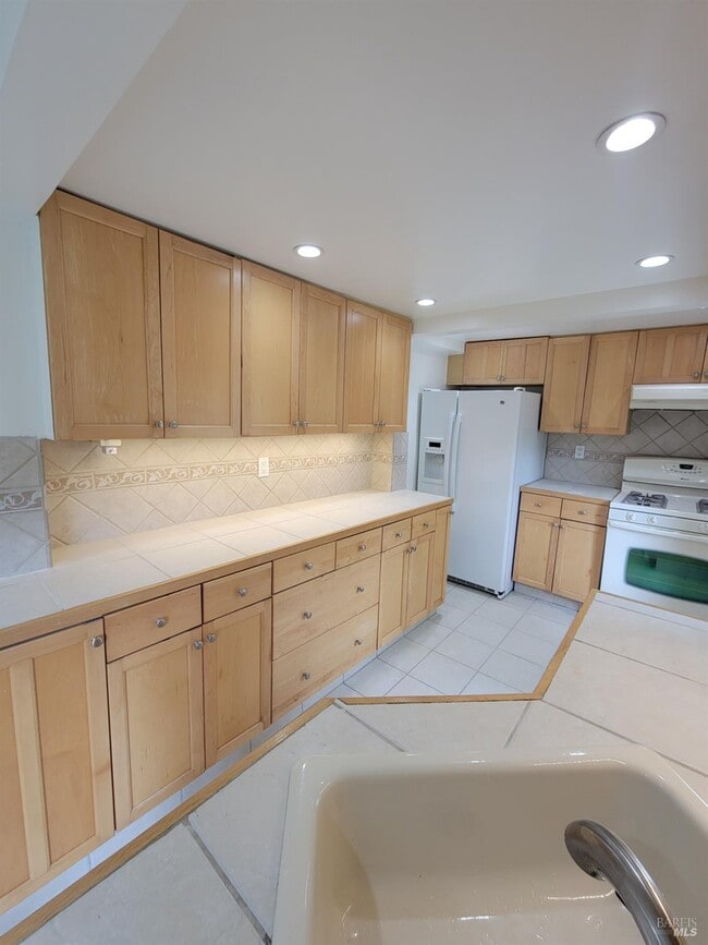 Building Photo - 346 Corte Madera Ave