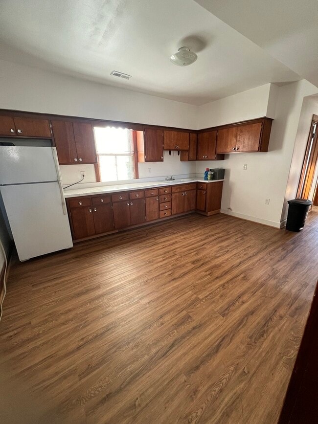 Building Photo - 4555 S Francisco Ave